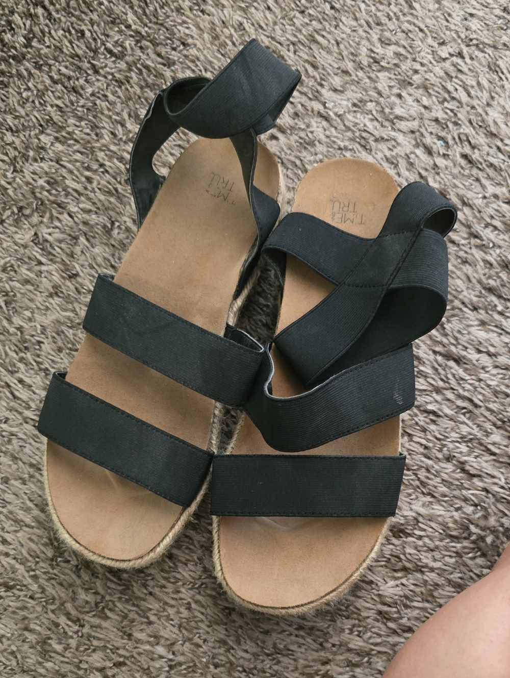 Time and Tru Black Strappy Elastic Sandals